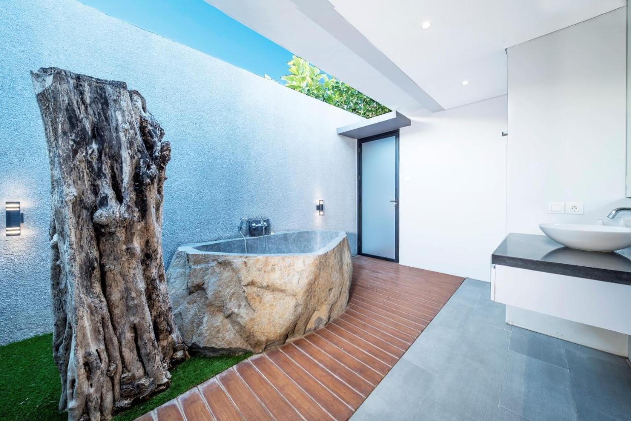 Villa DeDayuh Seminyak Luaran gambar