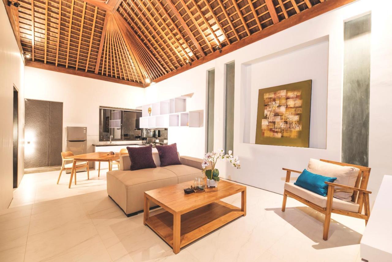 Villa DeDayuh Seminyak Luaran gambar