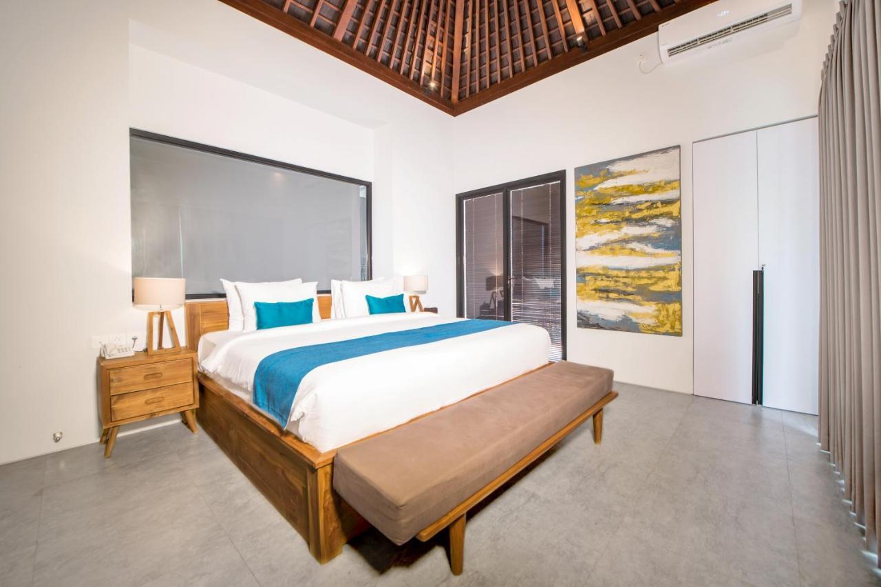 Villa DeDayuh Seminyak Luaran gambar