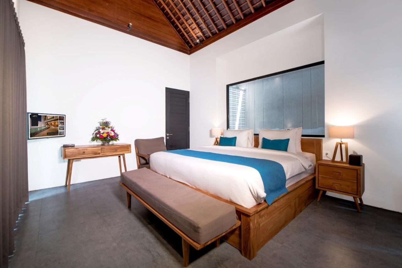 Villa DeDayuh Seminyak Luaran gambar